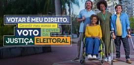 Banner em que se vê, ao fundo, uma fotografia tirada ao ar livre com quatro pessoas aparecendo d...