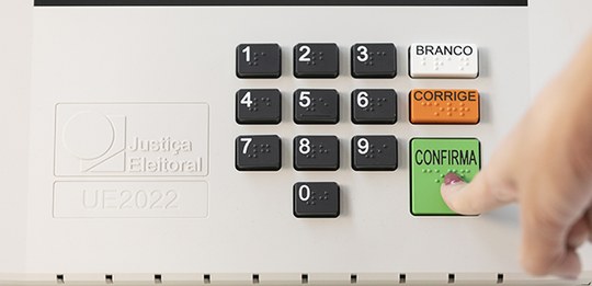 Urna eletrônica 2022 - FotoAlejandroZambrana