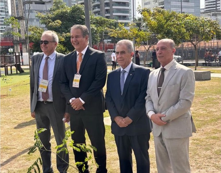Presidente do TRE-GO participa do Fórum Nacional VerDemocracia em Belém