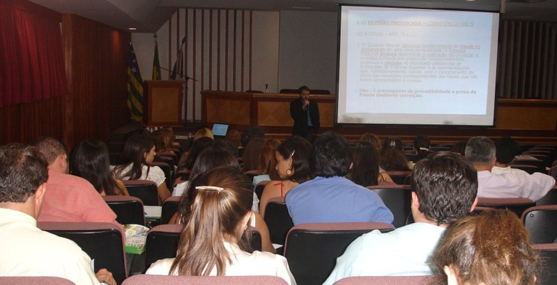 A Ouvidoria do TRE-GO, em parceria com a  Escola Judiciária,  promove na próxima sexta-feira, di...