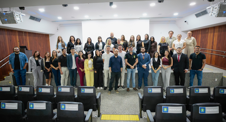 Estudantes da Faculdade Integra de Caldas Novas visitam TRE-GO Estudantes da Faculdade Integra de Caldas Novas visitam TRE-GO