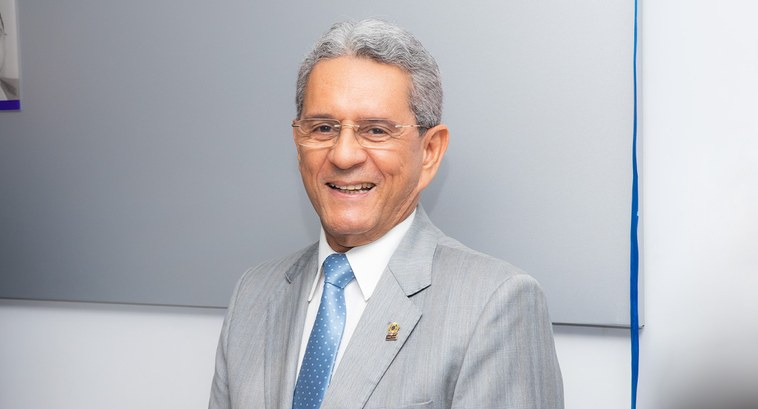 Presidente Des. Itaney Francisco Campos sorrindo