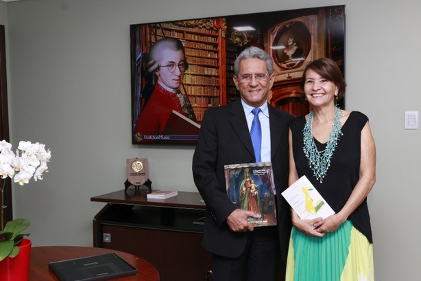 Tre recebe livros para acervo bibliográfico 3 Tre recebe livros para acervo bibliográfico 3