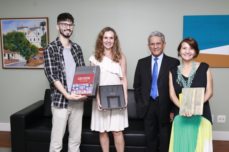 Tre recebe livros para acervo bibliográfico 4 Tre recebe livros para acervo bibliográfico 4