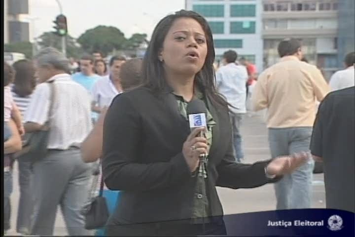 Saiba como é o trabalho dos mesários, os benefícios e as punições./n 
